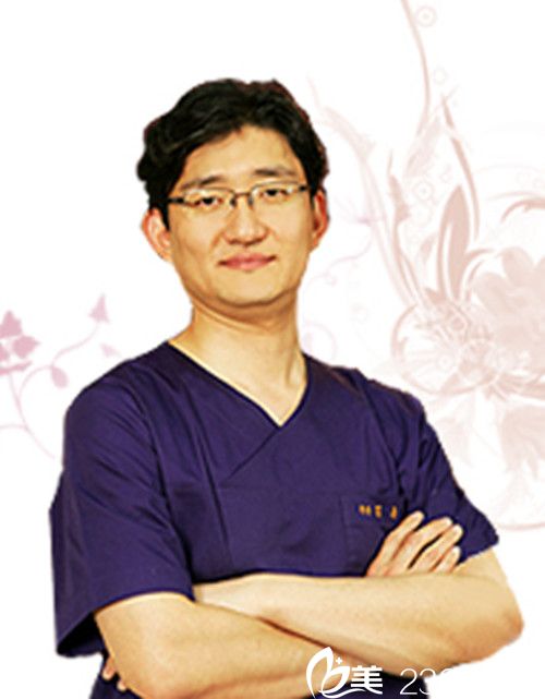 韓國玫瑰(ROSE)整形外科院長金鐘燁 韓國玫瑰(ROSE)整形外科院長金鐘燁
