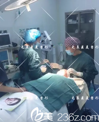 手術(shù)中 手術(shù)中
