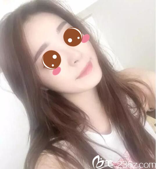 為了不再畫眉上浪費時間，我去韓國BE&ME找樸晉弘做韓式半紋眉