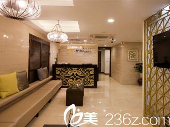 清潭優(yōu)整形醫(yī)院的大廳