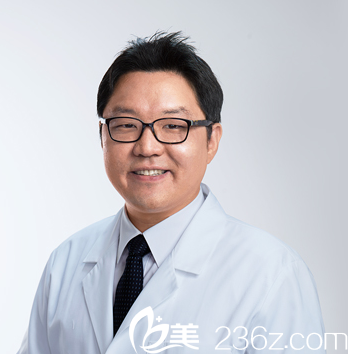 韓國德嘉整形外科醫(yī)院金院長 韓國德嘉整形外科醫(yī)院金院長