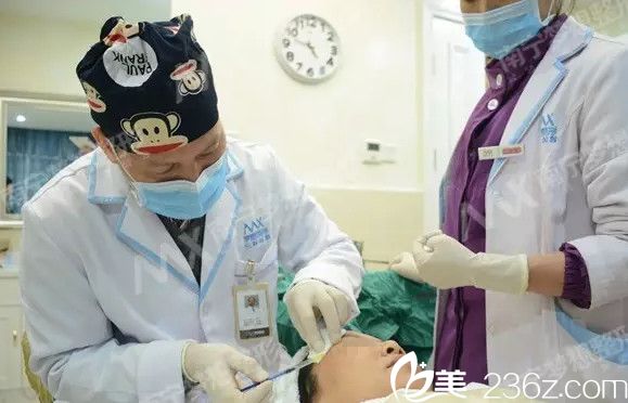 在南寧夢(mèng)想做自體脂肪活細(xì)胞移植過(guò)程 在南寧夢(mèng)想做自體脂肪活細(xì)胞移植過(guò)程