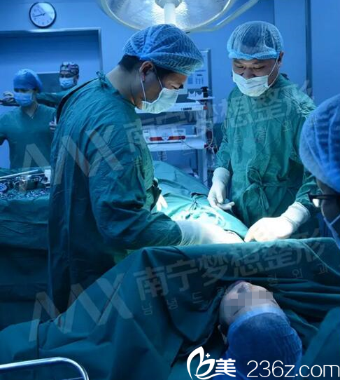 在南寧夢想做假體隆胸手術(shù)前麻醉 在南寧夢想做假體隆胸手術(shù)前麻醉