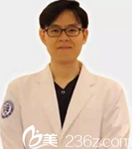 韓國(guó)本沐整形李俊雨院長(zhǎng) 韓國(guó)本沐整形李俊雨院長(zhǎng)