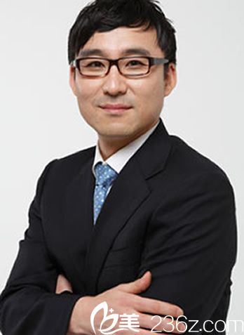 韓國(guó)channel整形外科醫(yī)院院長(zhǎng)韓忠熙 韓國(guó)channel整形外科醫(yī)院院長(zhǎng)韓忠熙