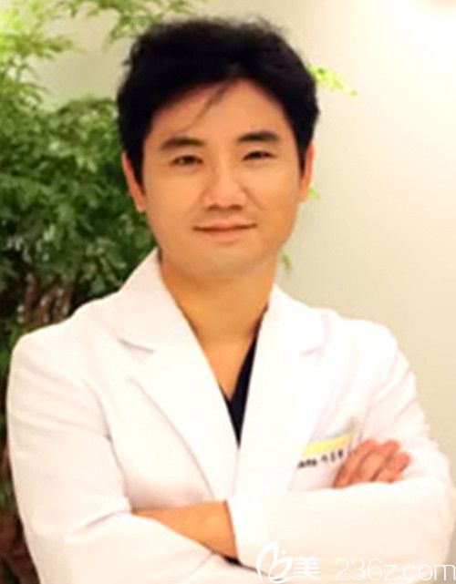 韓國珍愛（cherish）整形醫(yī)院院長李一炯