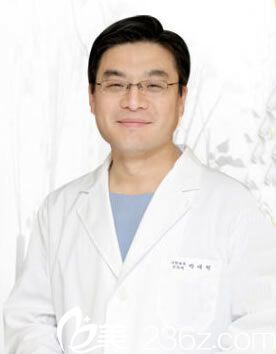 樸泰赫院長(zhǎng) 樸泰赫院長(zhǎng)