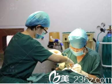 廣州愛來整形醫(yī)院余花醫(yī)生手術過程圖