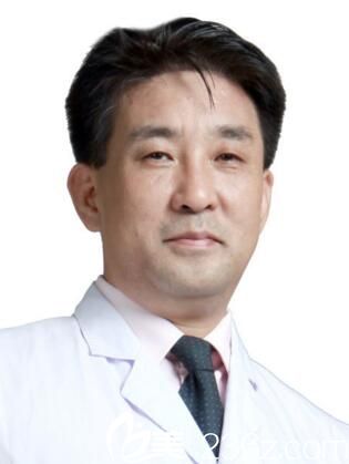韓國美友整形醫(yī)院院長李正曄 韓國美友整形醫(yī)院院長李正曄