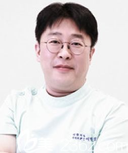 韓國YNT整形外科醫(yī)院?？漆t(yī)生李秉烈