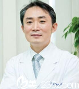 韓國休&美整形外科徐義錫