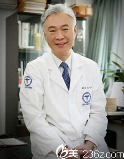 韓國(guó)延世SK整形醫(yī)院院長(zhǎng)沈榮基 韓國(guó)延世SK整形醫(yī)院院長(zhǎng)沈榮基