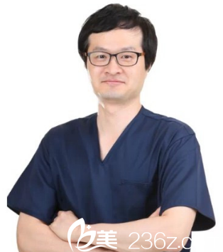 韓國(guó)遇見(jiàn)美整形李承燦院長(zhǎng)