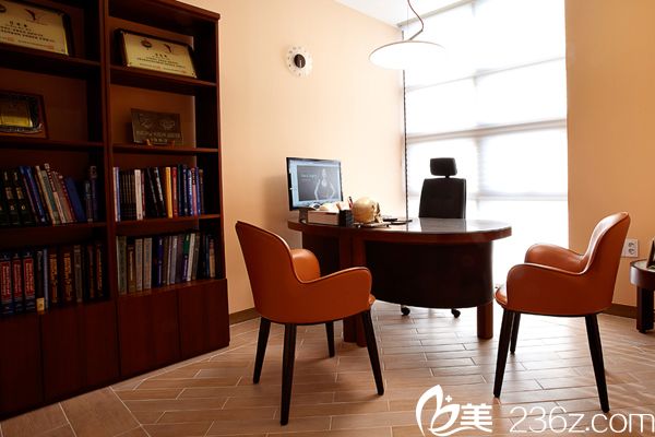 韓國多友整形醫(yī)院院長辦公室 韓國多友整形醫(yī)院院長辦公室