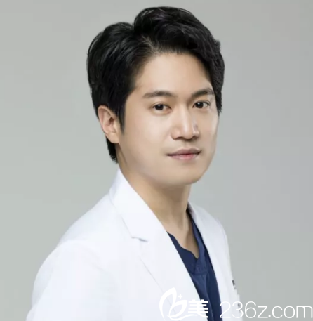 韓國TAILOR整形醫(yī)院卓佑炫院長 韓國TAILOR整形醫(yī)院卓佑炫院長