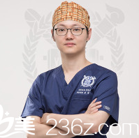 韓國(guó)JT整形醫(yī)院張宅鎮(zhèn)院長(zhǎng)