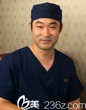 JS美clinic整形專業(yè)代表院長(zhǎng)李濟(jì)成