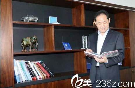 駐馬店金玄宮整形張懷軍院長(zhǎng) 駐馬店金玄宮整形張懷軍院長(zhǎng)