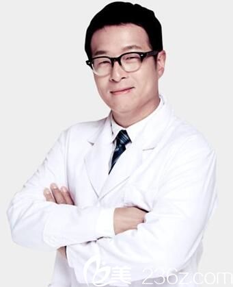 鄭州天后整形9月金翰成博士鼻整形優(yōu)惠活動(dòng)開啟 耳軟骨墊鼻尖5800元