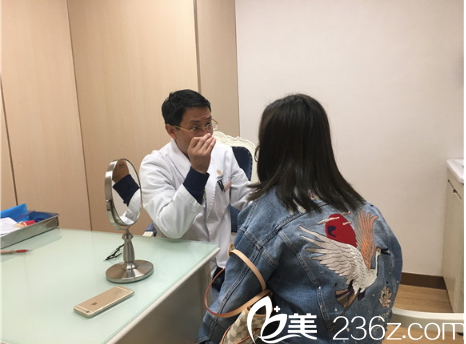 廣州華美王洪勇雙眼皮修復(fù)面診圖
