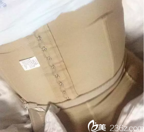 在北京京韓做腰腹部吸脂第3天樣子 在北京京韓做腰腹部吸脂第3天樣子