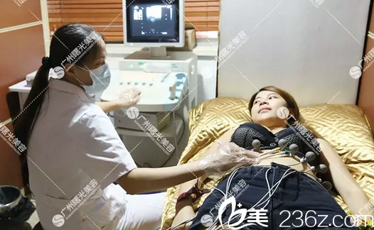 隆鼻手術(shù)前的心電圖檢查 隆鼻手術(shù)前的心電圖檢查