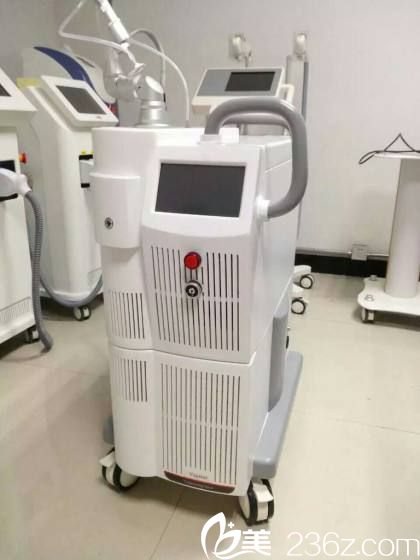 可做白瓷娃娃的設(shè)備之一