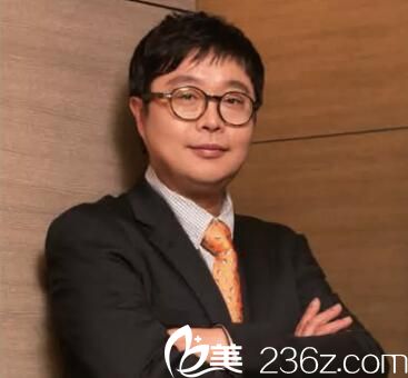 沈陽安娜寶士麗醫(yī)療美容整形醫(yī)院韓國代表院長徐云泳 沈陽安娜寶士麗醫(yī)療美容整形醫(yī)院韓國代表院長徐云泳