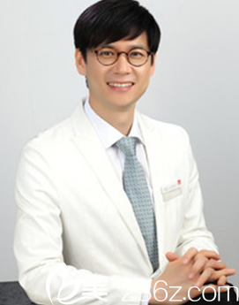 韓國(guó)雕刻整形醫(yī)院 宋龍?zhí)? alt=