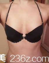 雖然我的胸不是很小，但是下垂的很<span style=