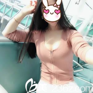 我去韓國瑞姿整形讓崔載英院長做了假體隆胸 術(shù)后終于讓我擺脫了平板胸