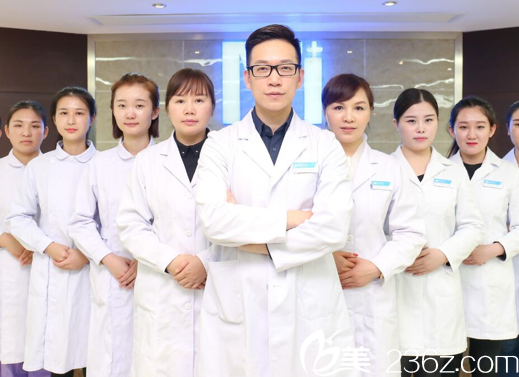 香港FMH醫(yī)學(xué)美容醫(yī)院醫(yī)生團(tuán)隊(duì) 香港FMH醫(yī)學(xué)美容醫(yī)院醫(yī)生團(tuán)隊(duì)