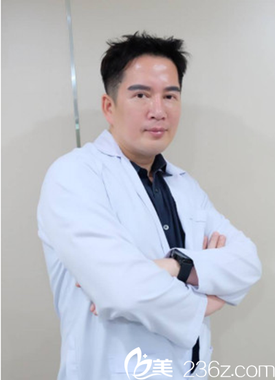 泰國曼谷雨季整形醫(yī)院院長(zhǎng) Dr.K 泰國曼谷雨季整形醫(yī)院院長(zhǎng) Dr.K