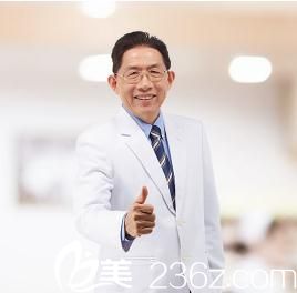 泰國Narawee Clinic美容外科醫(yī)院Ronachai Komthong(Dr.Ron)