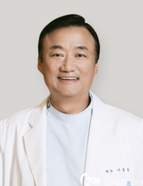 韓國(guó)光明世界眼科李鐘虎院長(zhǎng)