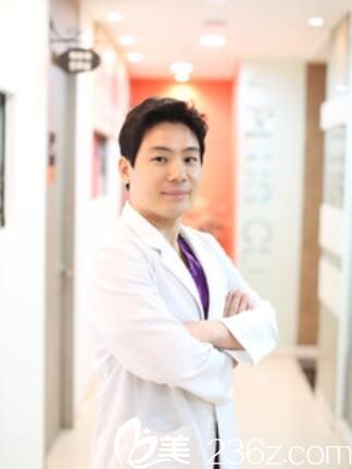 韓國nplus整形外科代表院長尹賢哲