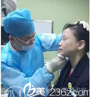 艾莉薇玻尿酸豐下巴過程中 艾莉薇玻尿酸豐下巴過程中