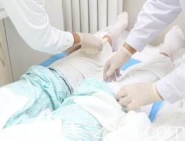 我在南寧華美做腿部激光脫毛治療中 我在南寧華美做腿部激光脫毛治療中