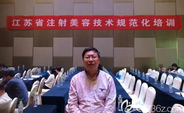 經(jīng)常參與學會交流的翁厚琪醫(yī)生 經(jīng)常參與學會交流的翁厚琪醫(yī)生