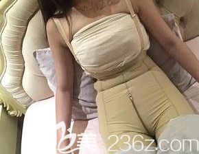 南云醫(yī)院做的自體脂肪豐胸第二天 南云醫(yī)院做的自體脂肪豐胸第二天