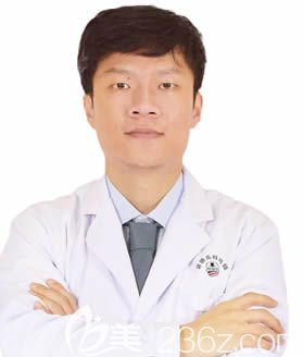 深圳諾德齒科寶安店旗艦院柯明院長(zhǎng)