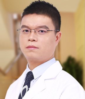 深圳格倫菲爾口腔劉君院長(zhǎng)