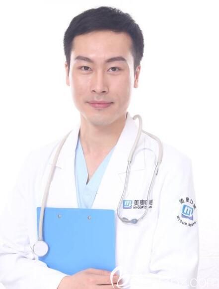 杭州美奧口腔正畸美學(xué)新秀達(dá)人高思奇