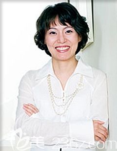 樸惠俊 韓國MIZ(美姿)整形外科醫(yī)院院長 樸惠俊 韓國MIZ(美姿)整形外科醫(yī)院院長