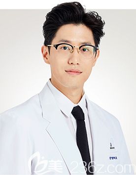 韓國(guó)The Plan整形外科醫(yī)院：樸俊亨院長(zhǎng)
