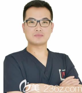 重慶維樂口腔醫(yī)院劉繼洪種植牙齒醫(yī)生 重慶維樂口腔醫(yī)院劉繼洪種植牙齒醫(yī)生