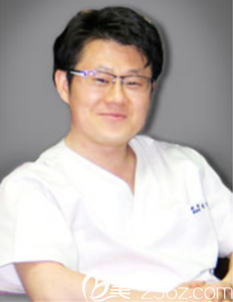 韓國(guó)整形醫(yī)生成政燁院長(zhǎng)