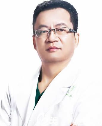 廈門登特口腔院長盧偉