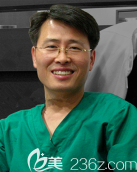 韓國KB整形外科權(quán)釘鎬院長