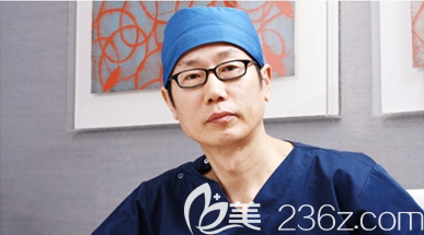 韓國清潭first整形醫(yī)院成鎮(zhèn)模院長